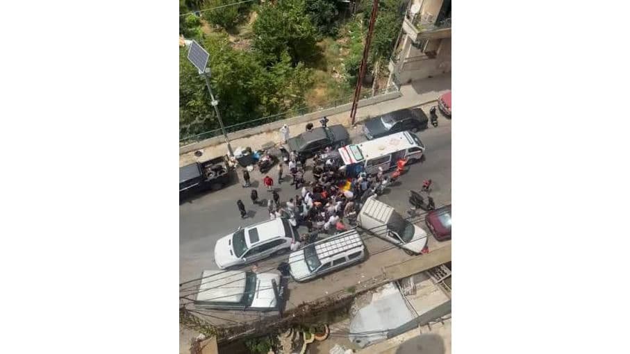 إصابة شاب بحادث صدم خلال محاولة سيارة الفرار من حاجز امني في سير - الضنية