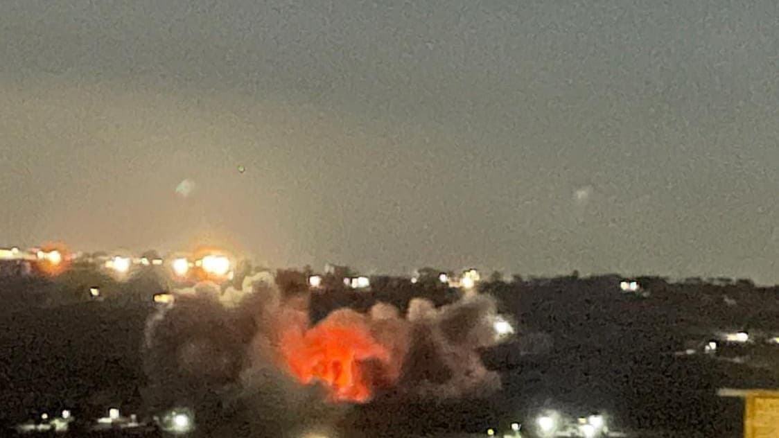 الوكالة الوطنية اللبنانية  للاعلام   :العدو نفذ تفجيرا ضخما في ميس الجبل بالجنوب